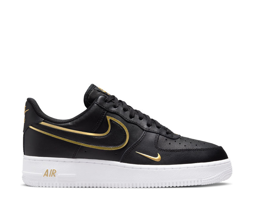 Nike Air Force 1 07 LV8