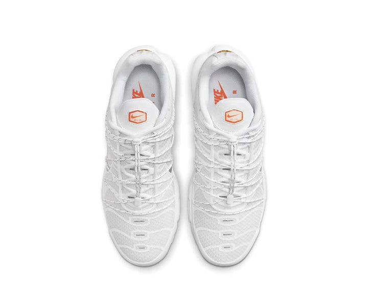 Nike Air Max Plus Utility White / Pure Platinum - Safety Orange FJ4232-100