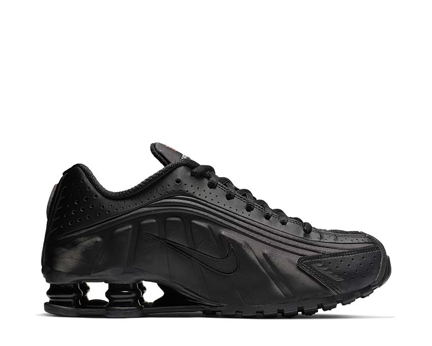 Nike Shox R4 Black / Black - Max Orange AR3565-004