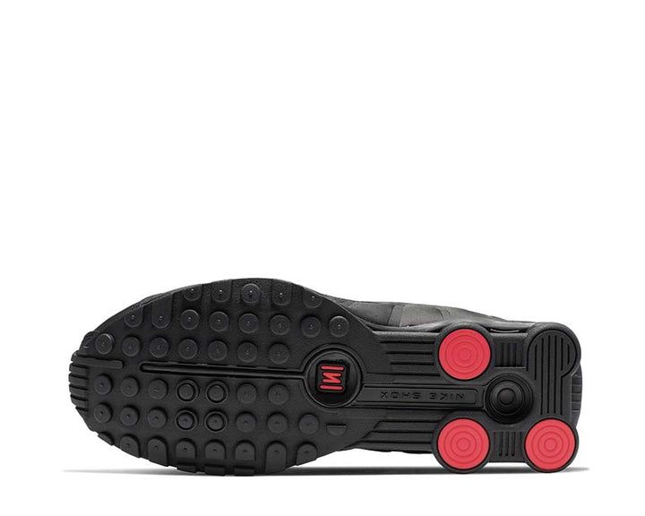 Nike Shox R4 Black / Black - Max Orange AR3565-004