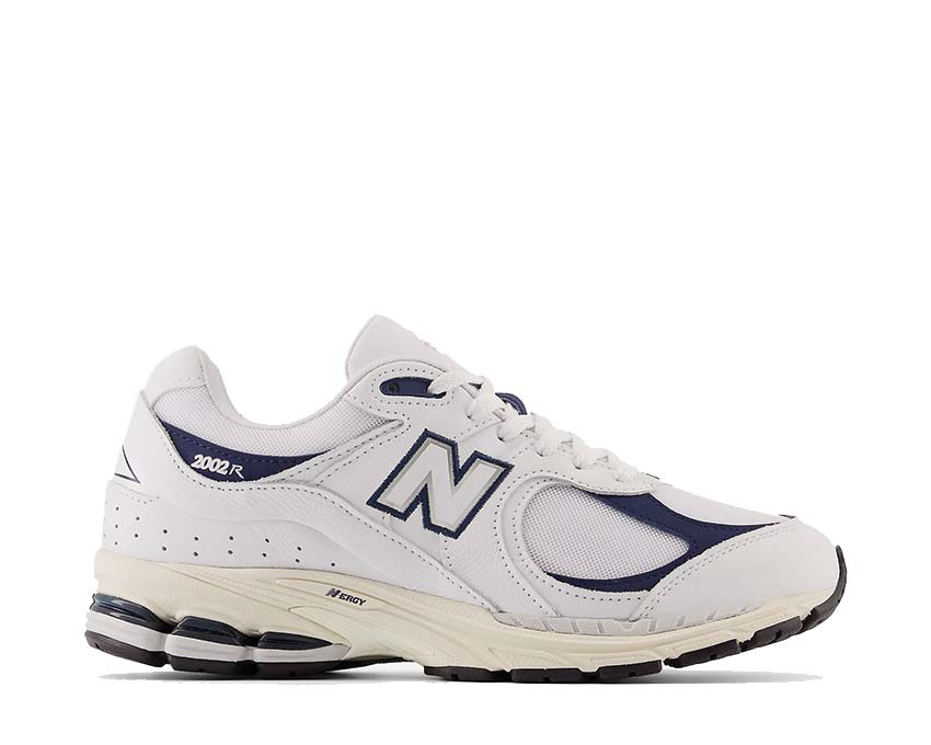 New Balance 2002R White / Natural Indigo / Angora M2002RHQ