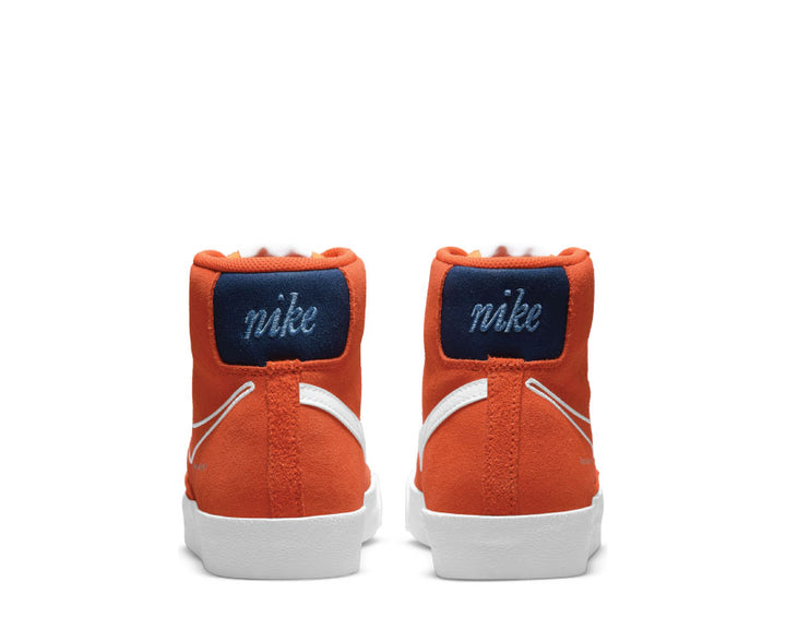 Nike Blazer Mid '77 Orange