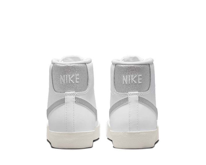 Nike Blazer Mid '77 White / Metallic Silver - Sail - Summit White DQ7574-100