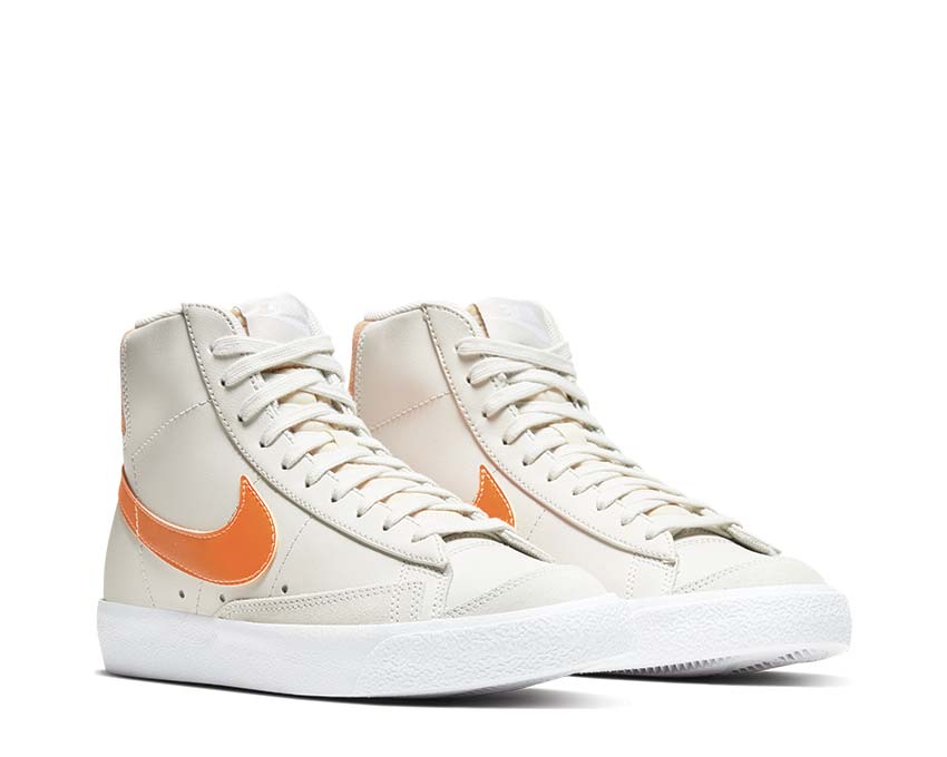 Nike W Blazer Mid '77 Light Bone / Total Orange - Orange Trance CZ0461-001